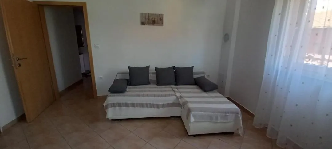 Apartments Buzleta II Fazana 0*,  Croatia
